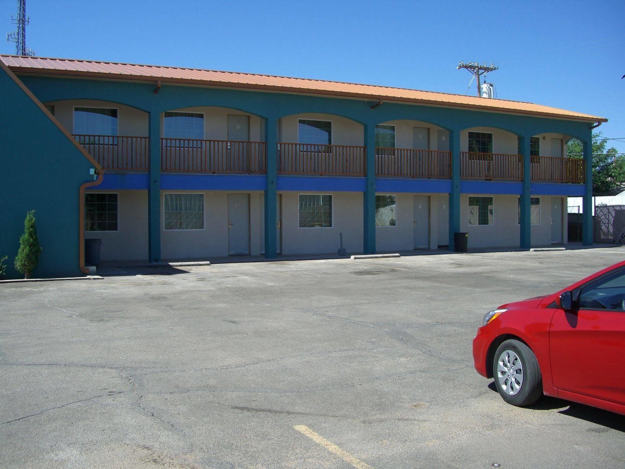 La Hacienda Inn Artesia Exteriér fotografie