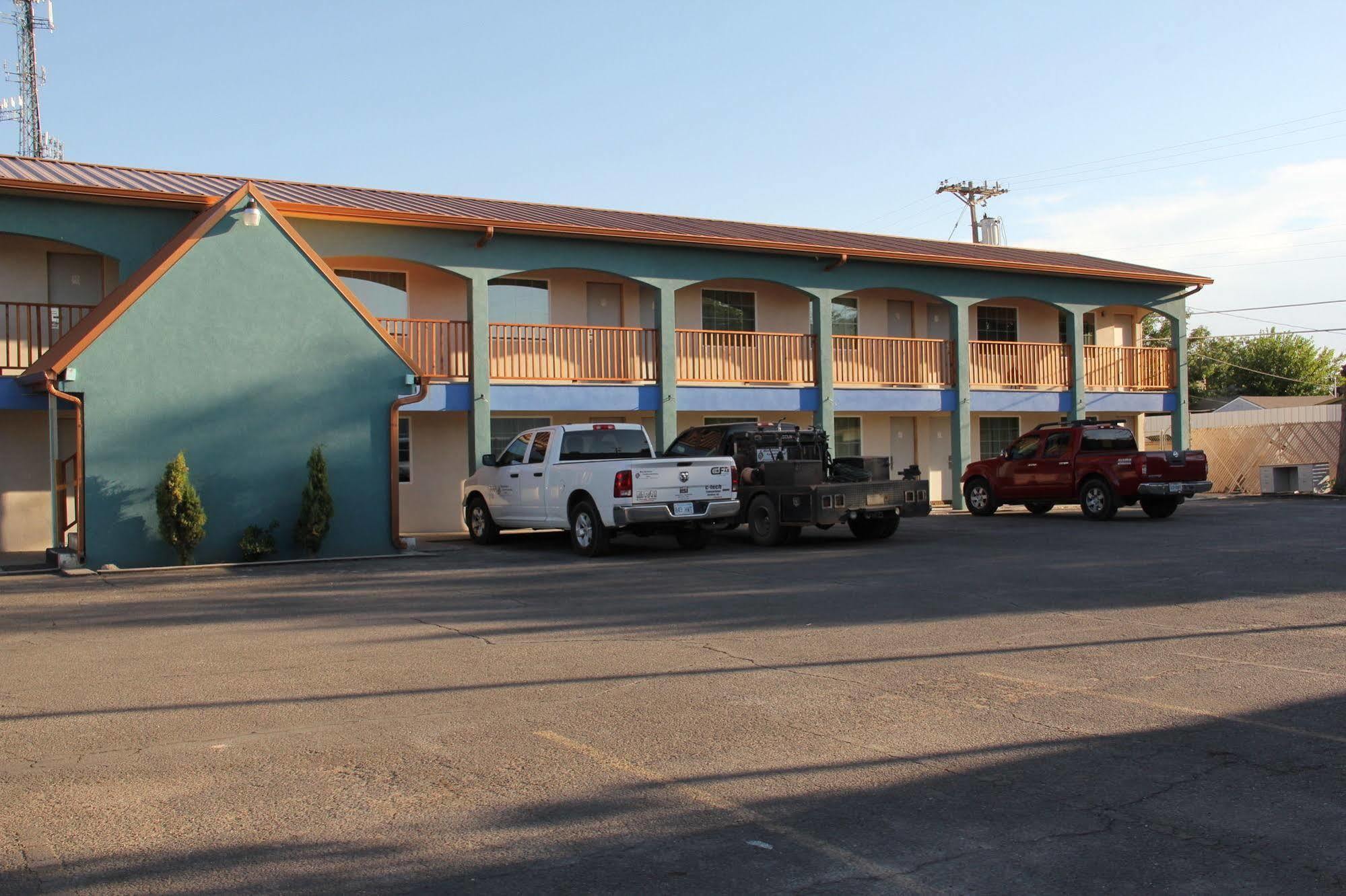 La Hacienda Inn Artesia Exteriér fotografie