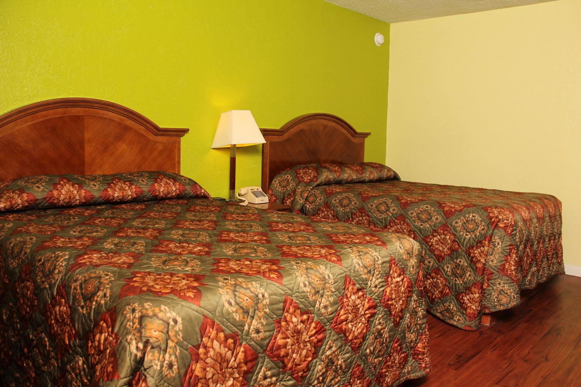La Hacienda Inn Artesia Exteriér fotografie
