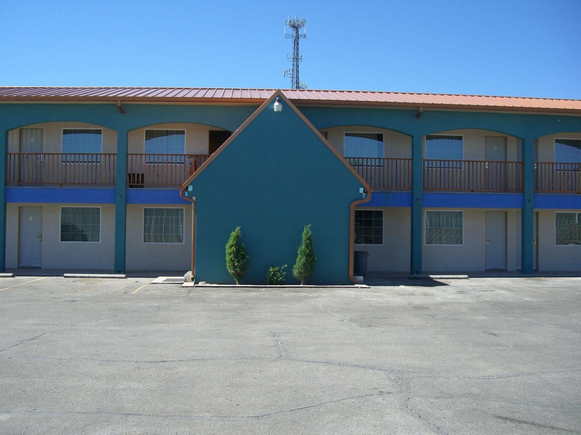 La Hacienda Inn Artesia Exteriér fotografie